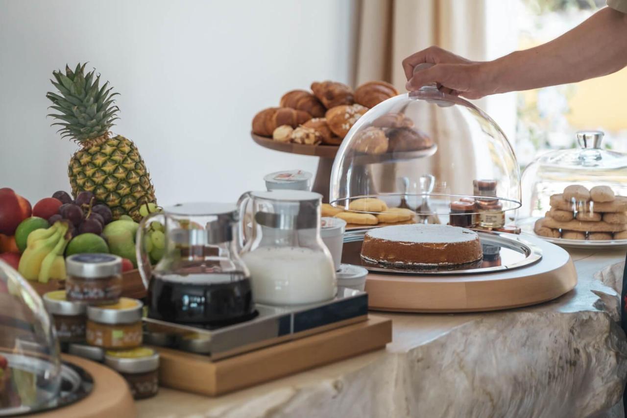 La Suera San Pantaleo Hotel Ngoại thất bức ảnh