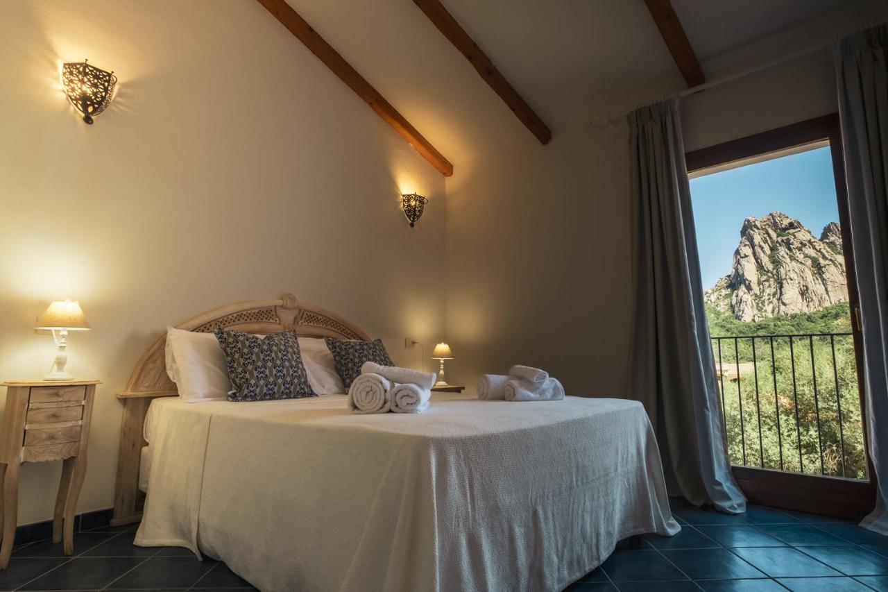 La Suera San Pantaleo Hotel Ngoại thất bức ảnh