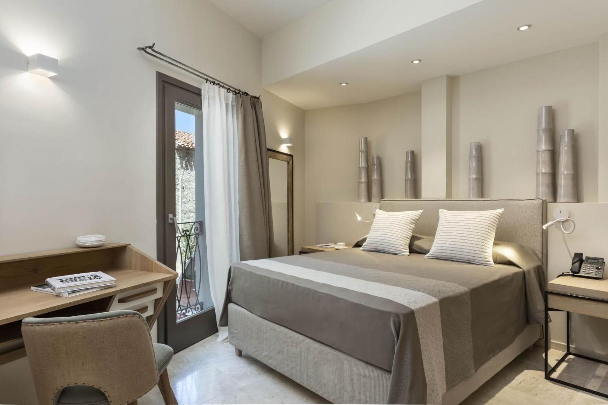 La Suera San Pantaleo Hotel Ngoại thất bức ảnh