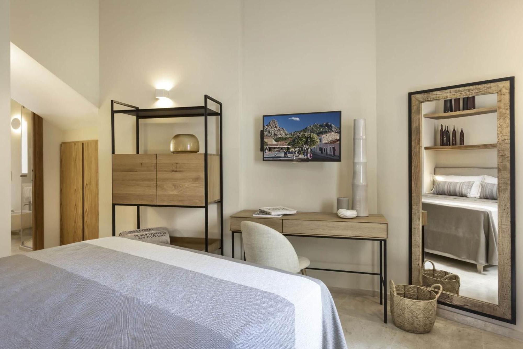 La Suera San Pantaleo Hotel Ngoại thất bức ảnh