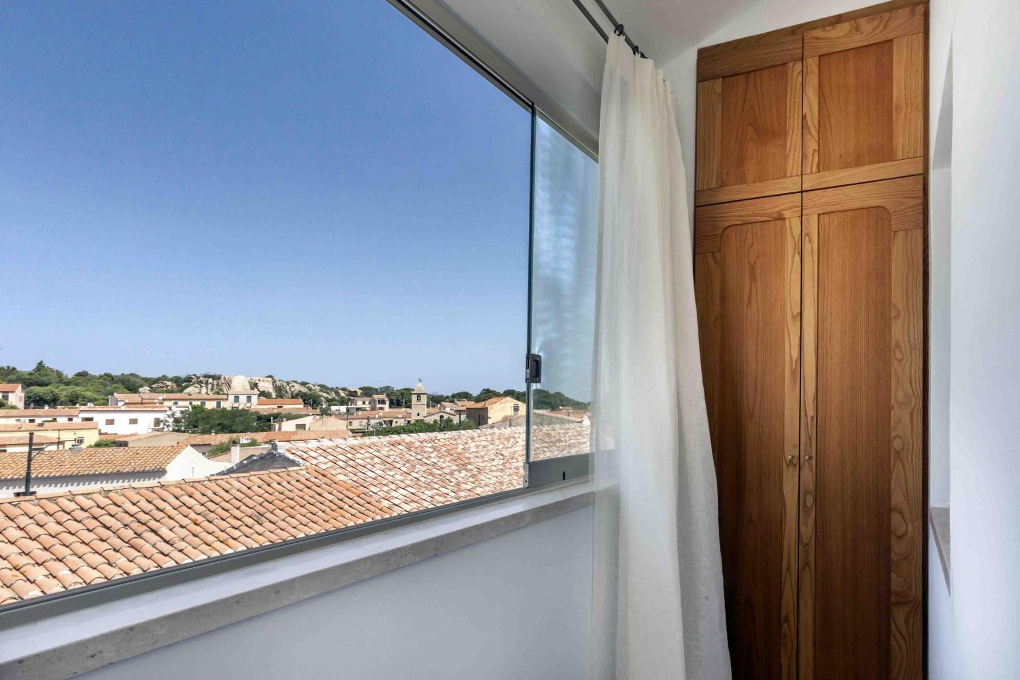 La Suera San Pantaleo Hotel Ngoại thất bức ảnh